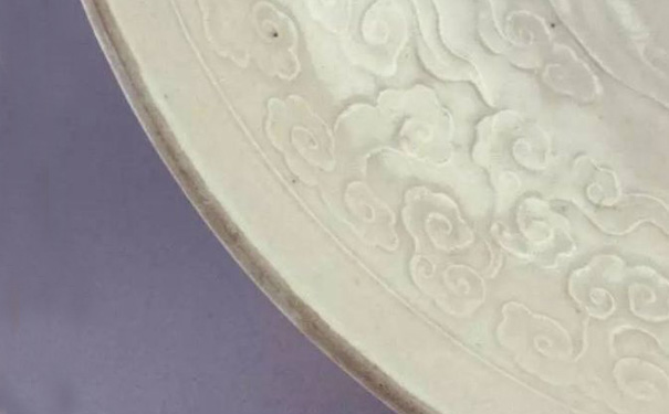 定窯定瓷-白瓷印花盤(pán)（局部）