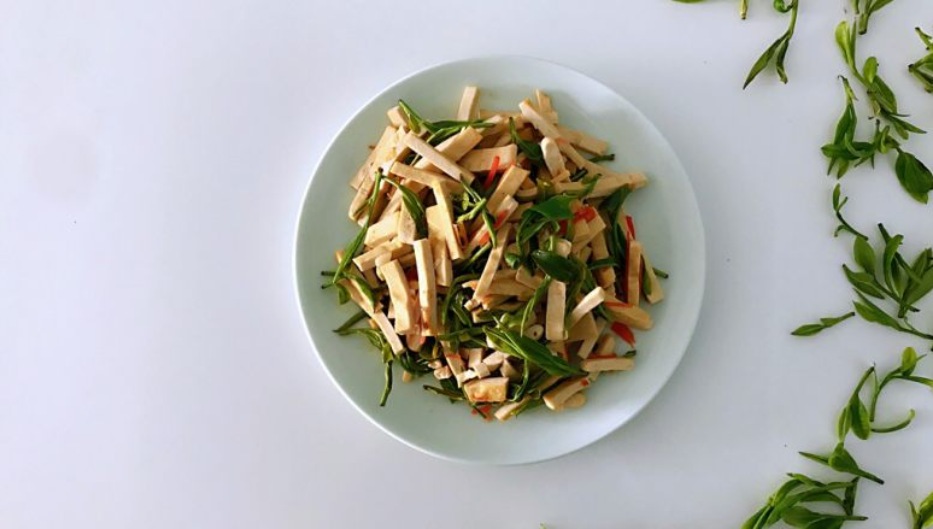 菜內(nèi)加入新鮮茶葉,春天里最清新淡雅的味道 菜內(nèi)加入新鮮茶葉,春天里最清新淡雅的味道